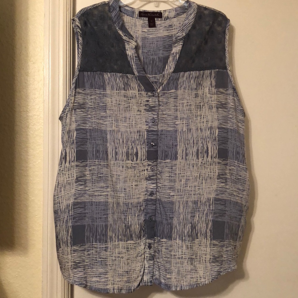 🎉 5/$35 Button down blouse